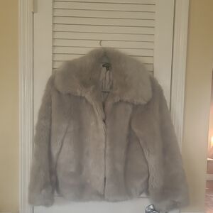Gorgeous Topshop Gray Faux Fur Jacket!! Great Conditon!! Stunning